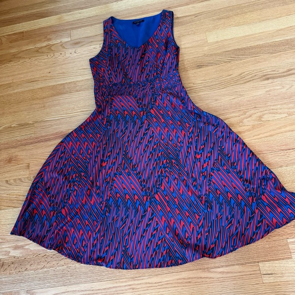 Banana Republic dress, size 6, blue and red. - Picture 5 of 5